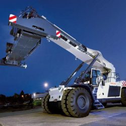 KONECRANES-Reachstacker-01